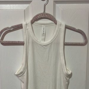 Lululemon hold tight tank